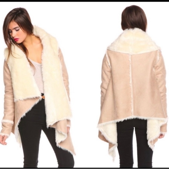 UNIF Chelsea Shearling Coat Color Cream/Tan - Picture 3 of 3